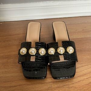 Elegant Black Croc-Embossed Women's Mules